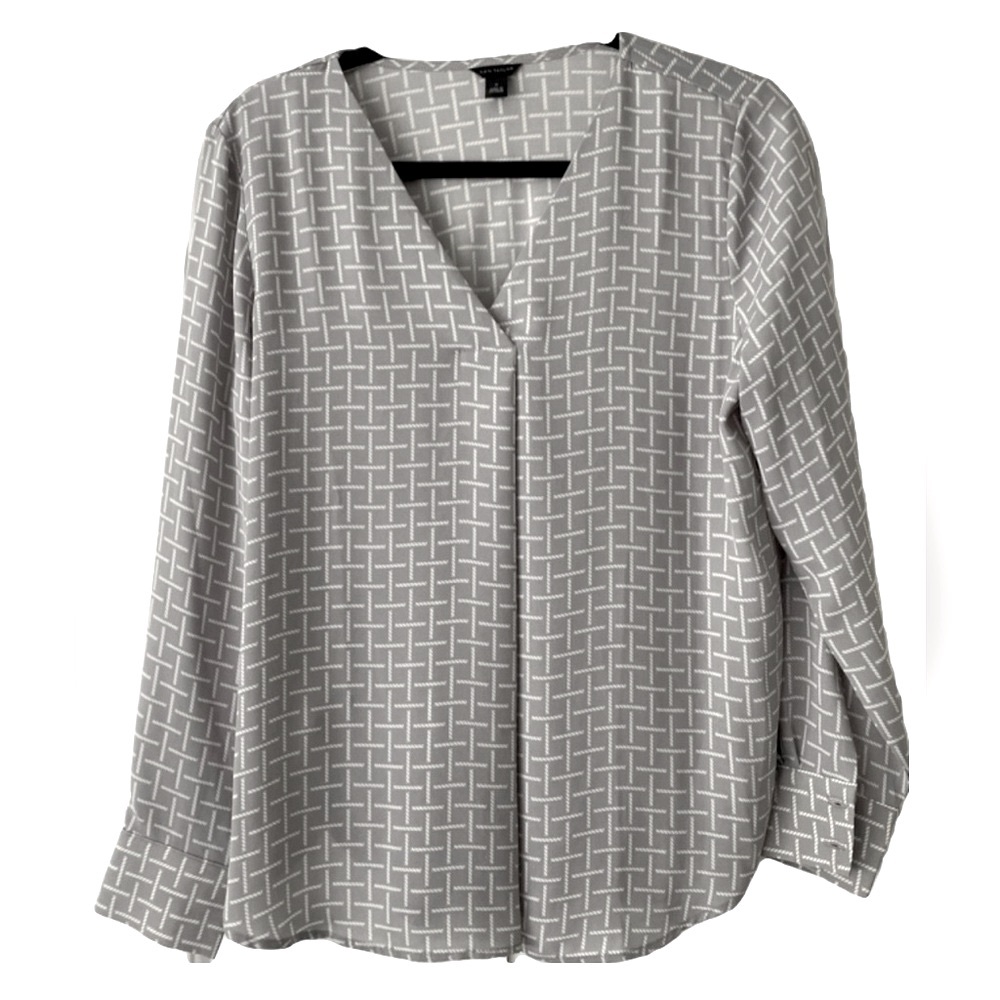 Ann Taylor blouse. Size M. Polyester